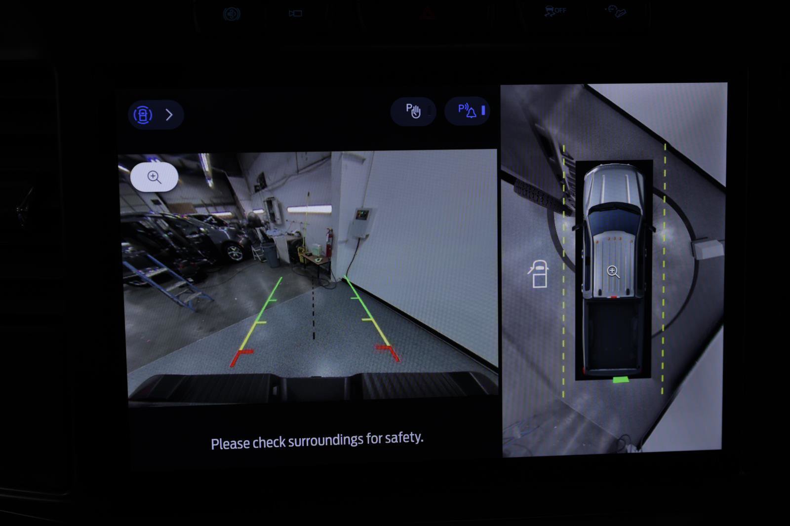 Used 2024 Ford F350 Lariat w/ Chrome Package image 35