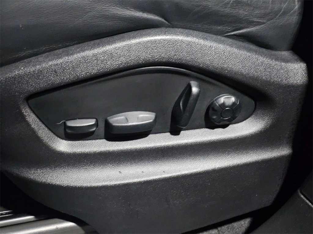 Used 2022 Porsche Cayenne image 24