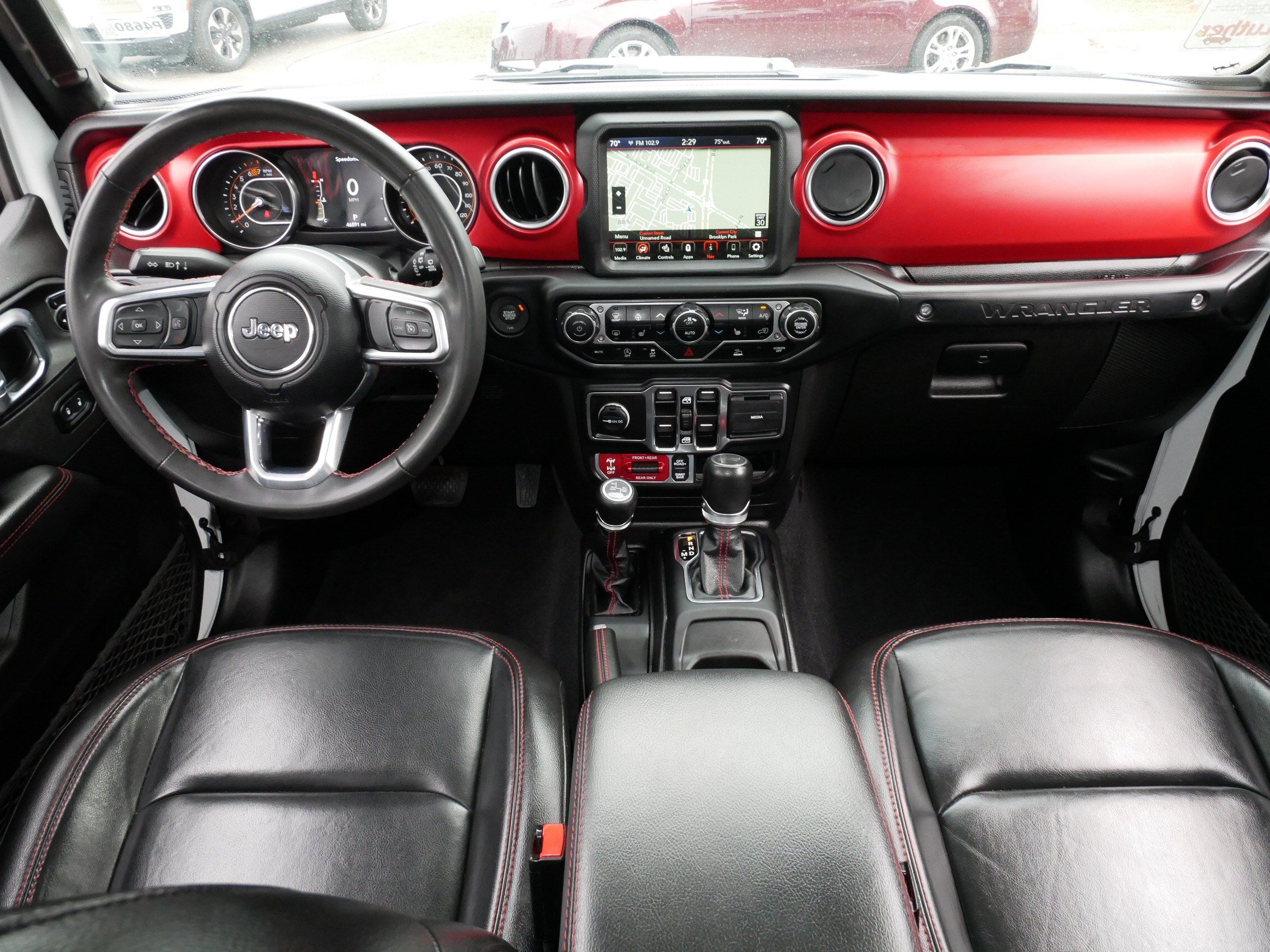 Used 2023 Jeep Wrangler Unlimited Rubicon w/ LED Lighting Group AWD/4WD image 10
