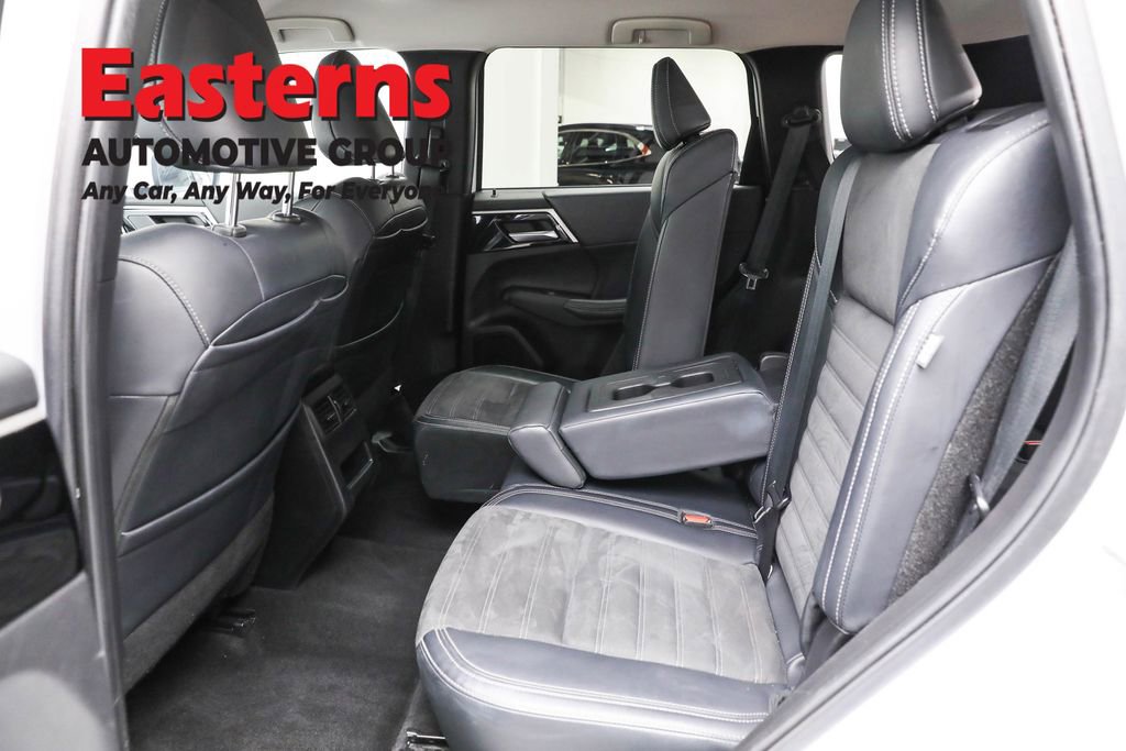 Used 2024 Mitsubishi Outlander SE image 22