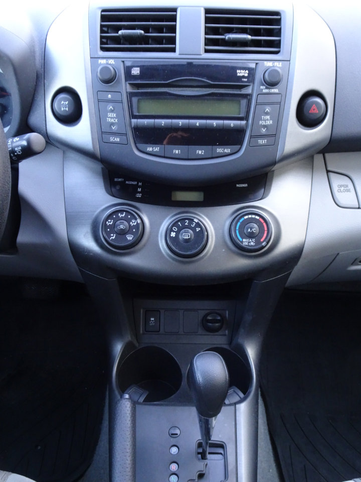 Used 2011 Toyota RAV4 4WD w/ Base L4 Extra Value Pkg image 15