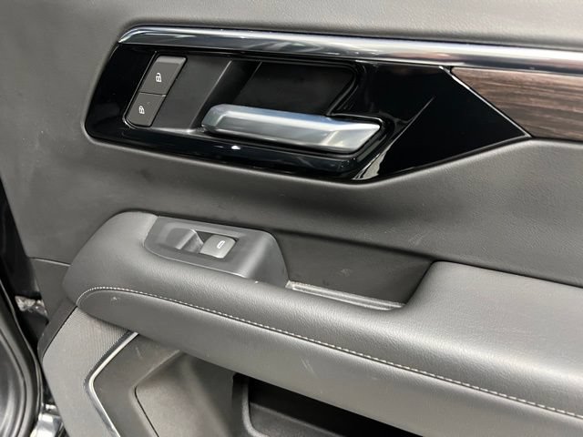 Used 2025 Chevrolet Tahoe LT AWD/4WD image 44