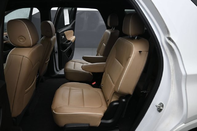 Used 2023 Chevrolet Traverse Premier AWD/4WD image 14