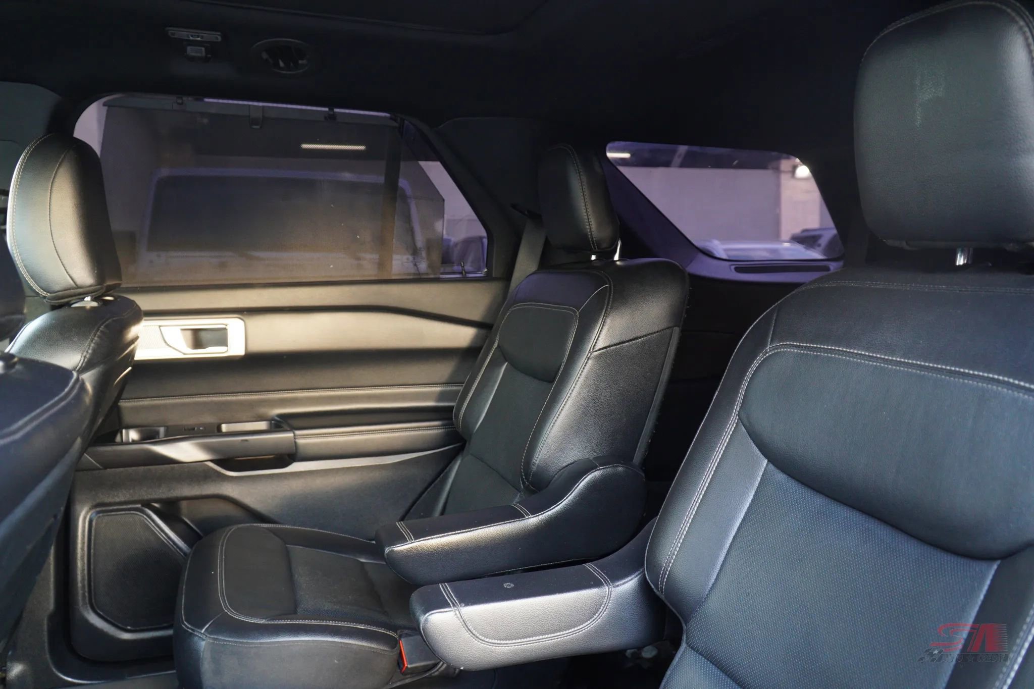 Used 2020 Ford Explorer Limited w/ Class III Trailer Tow Package image 22