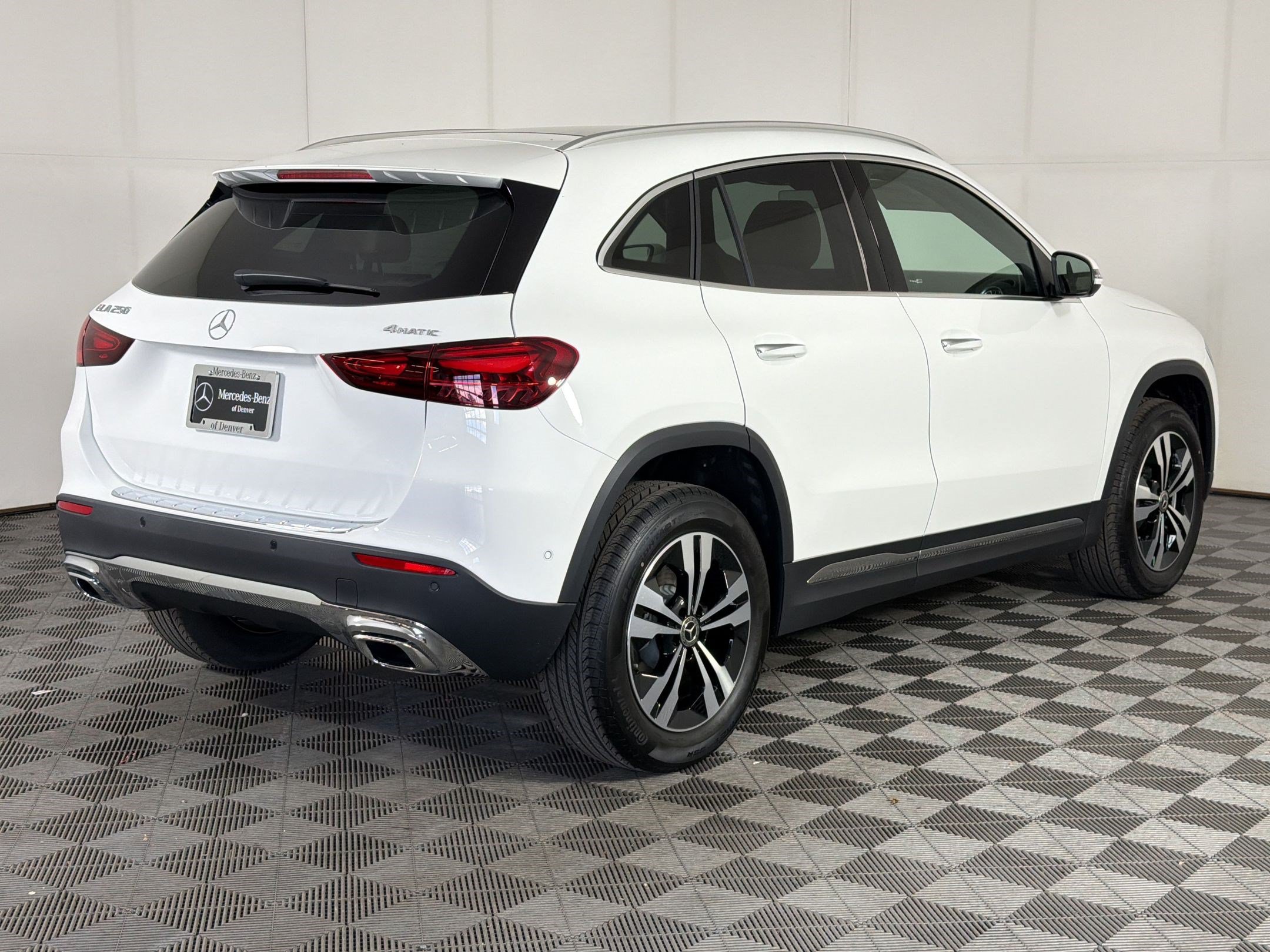 Used 2026 Mercedes-Benz GLA 250 4MATIC image 9