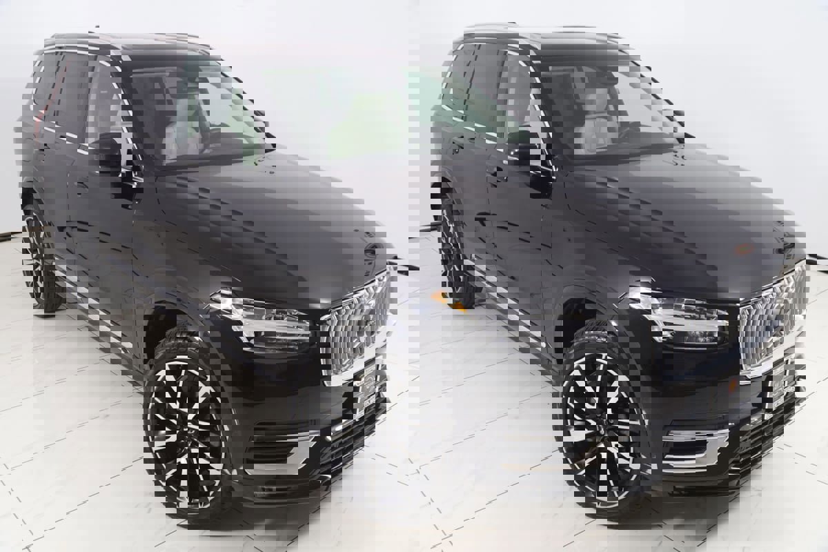 Used 2023 Volvo XC90 B6 Plus w/ Protection Package Premier image 20