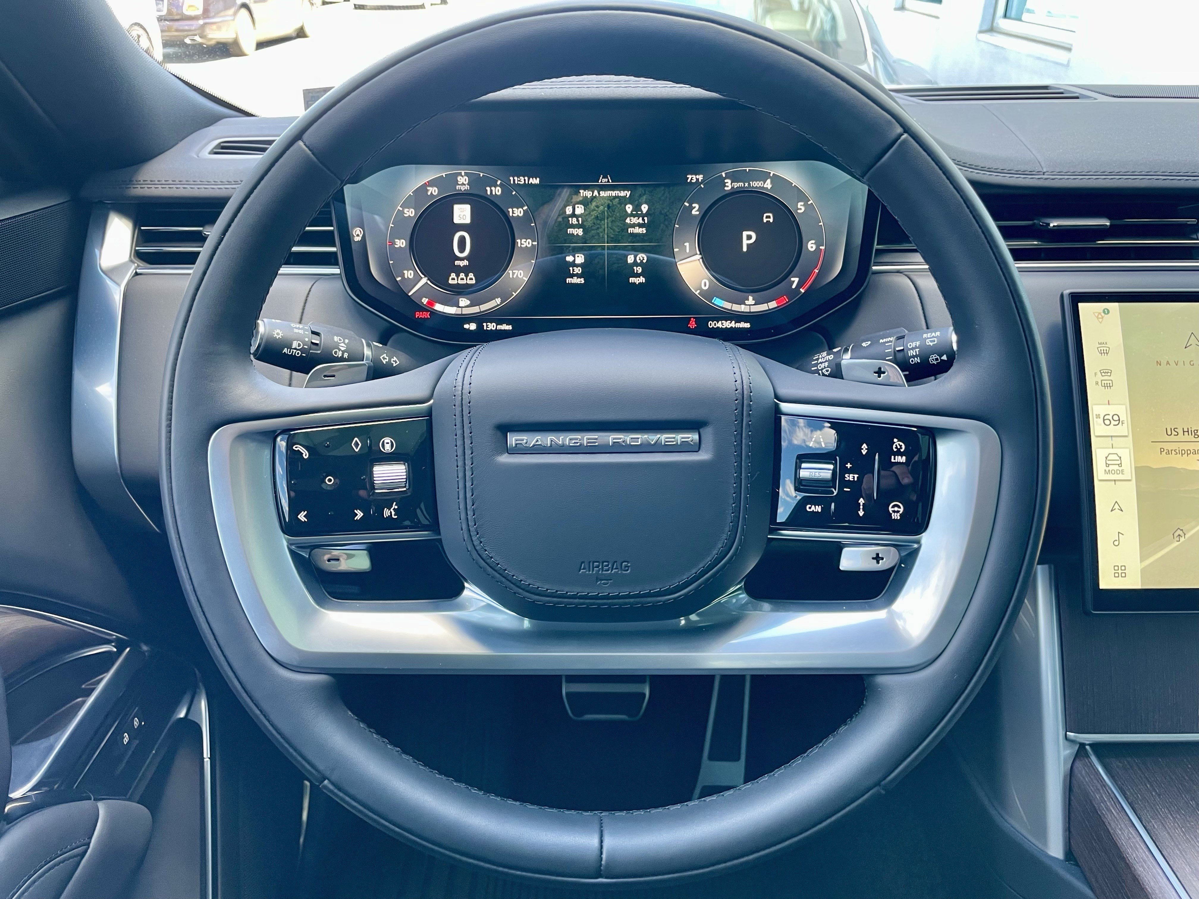 Used 2025 Land Rover Range Rover SE AWD/4WD image 21