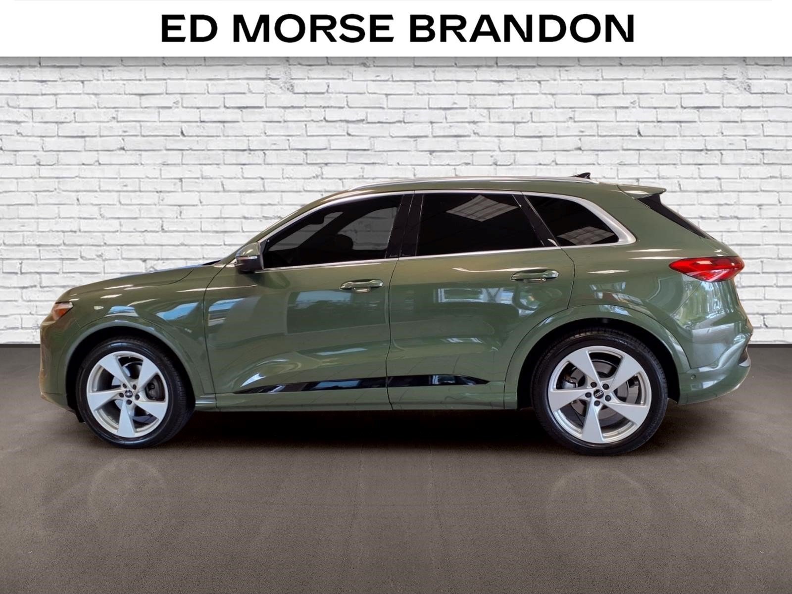Used 2025 Audi Q5 Prestige AWD/4WD image 2