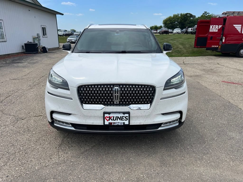 Used 2021 Lincoln Aviator Reserve w/ Elements Package Plus AWD/4WD image 2