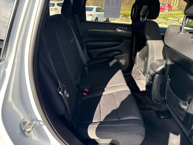 Used 2019 Jeep Grand Cherokee Laredo AWD/4WD image 10