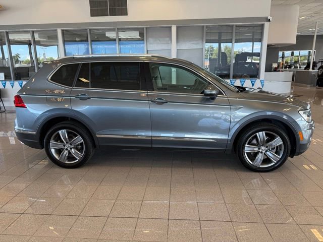 Used 2020 Volkswagen Tiguan SEL FWD image 2