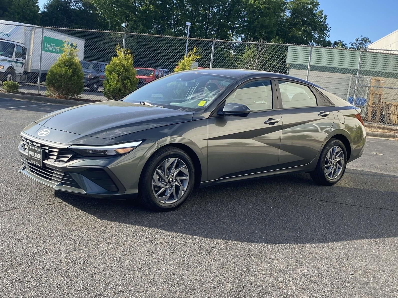 Used 2024 Hyundai Elantra SEL FWD image 3