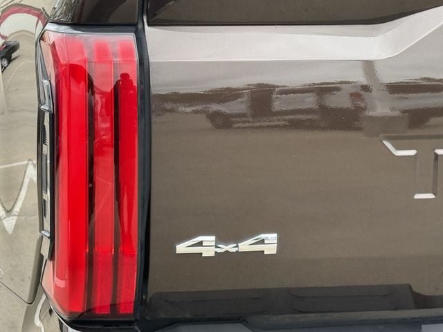 Used 2024 Toyota Tundra Limited w/ Power Package AWD/4WD image 6