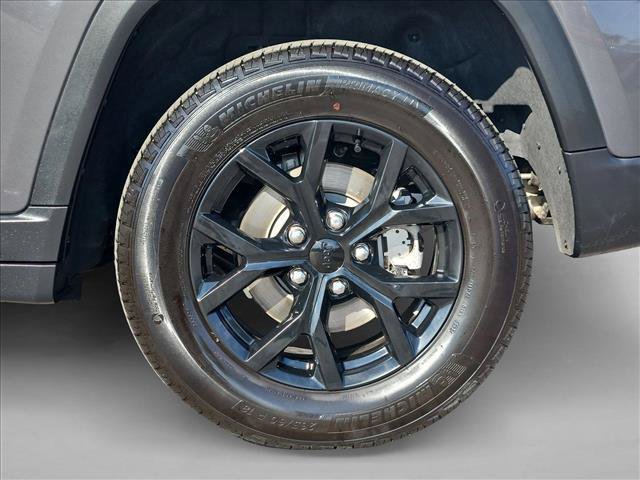 Used 2024 Jeep Grand Cherokee Altitude AWD/4WD image 29