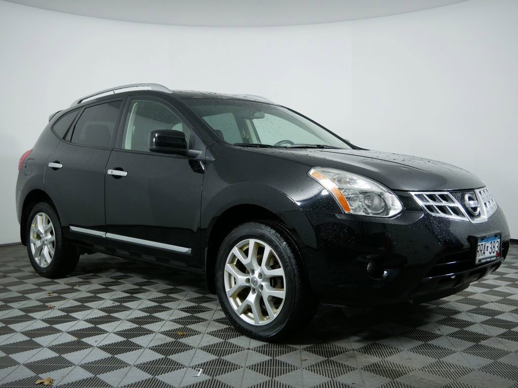 Used 2011 Nissan Rogue SV w/ SL Pkg image 2
