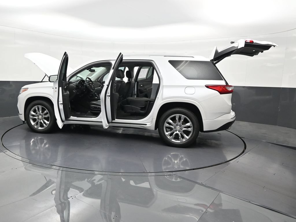 Used 2021 Chevrolet Traverse High Country FWD image 35
