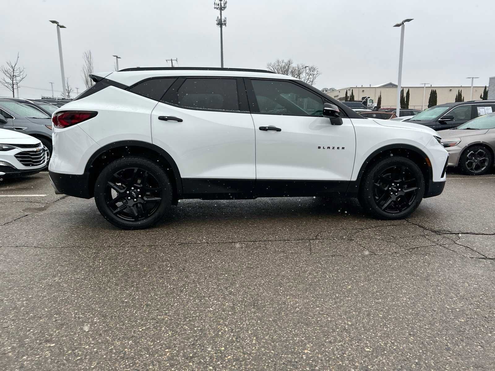 Used 2021 Chevrolet Blazer LT w/ Redline Edition image 11