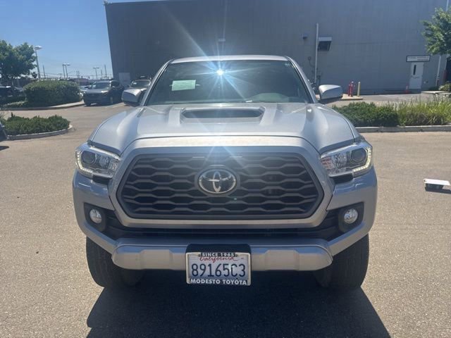 Used 2021 Toyota Tacoma TRD Sport w/ TRD Premium Sport Package AWD/4WD image 4