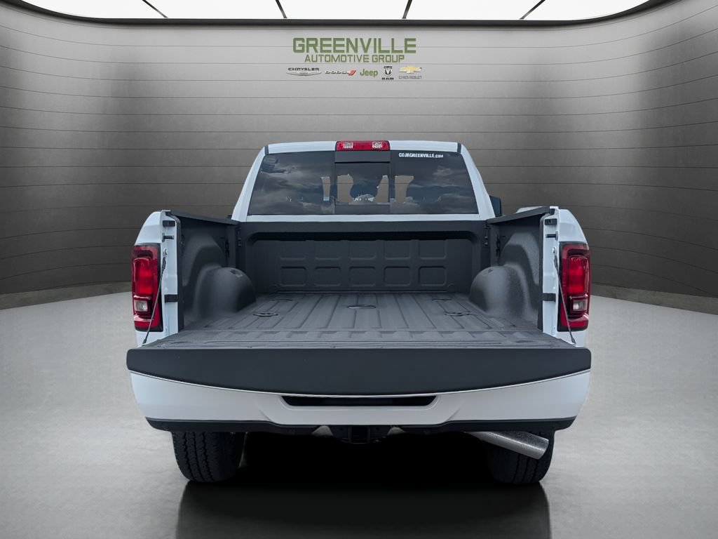 New 2026 RAM 2500 Tradesman AWD/4WD image 7