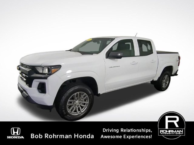 Used 2025 Chevrolet Colorado LT w/ Advanced Trailering Package AWD/4WD image 4