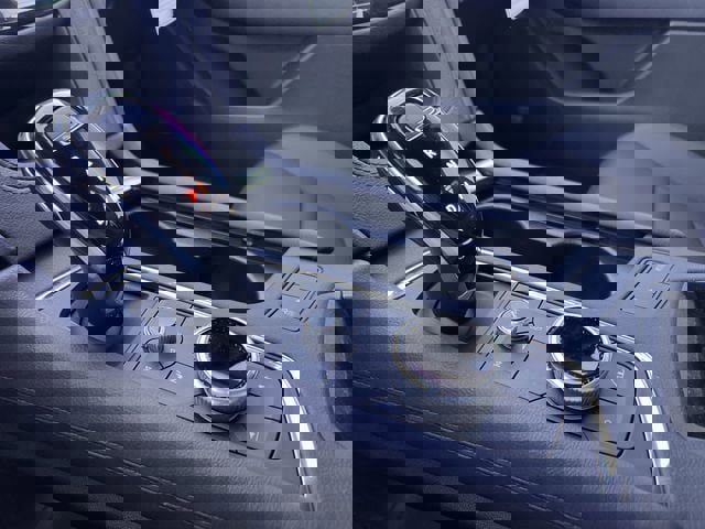 New 2026 Cadillac XT5 Luxury image 17