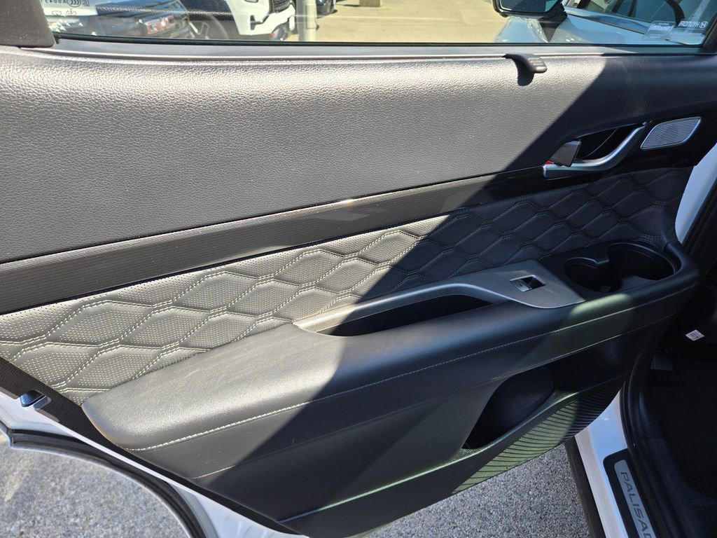 Used 2022 Hyundai Palisade Calligraphy image 39