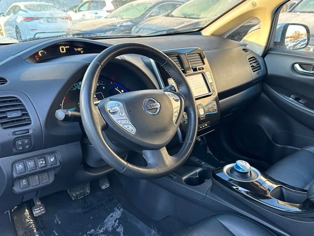 Used 2015 Nissan Leaf SL image 12
