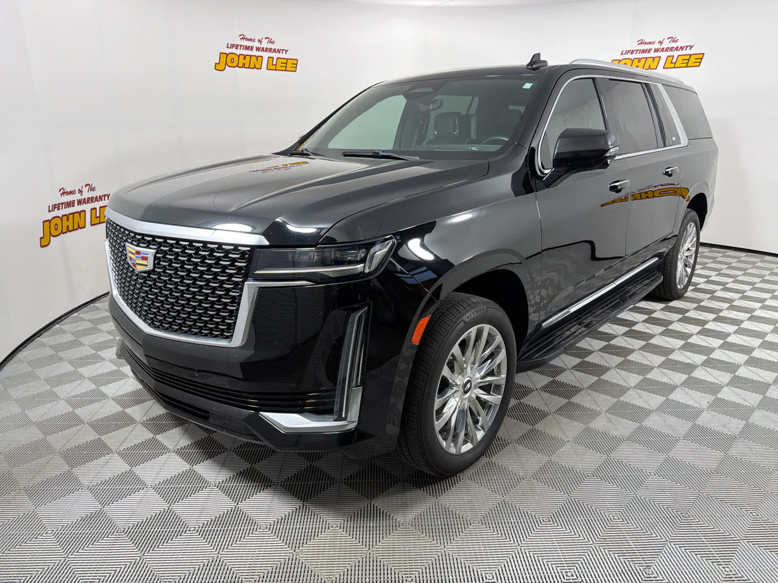 Used 2021 Cadillac Escalade ESV Premium Luxury RWD image 1