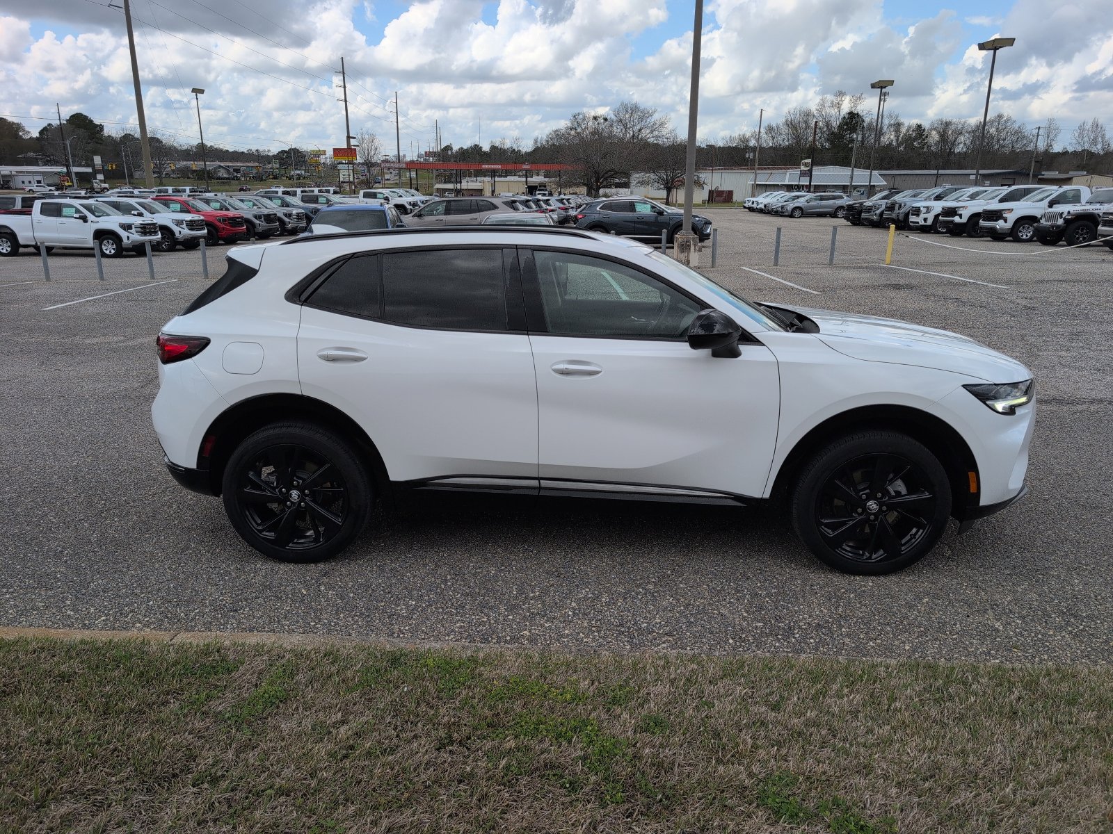 Used 2023 Buick Envision Preferred image 7