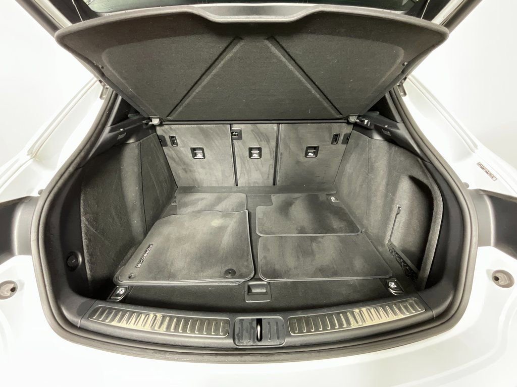 Used 2022 Porsche Macan AWD/4WD image 27