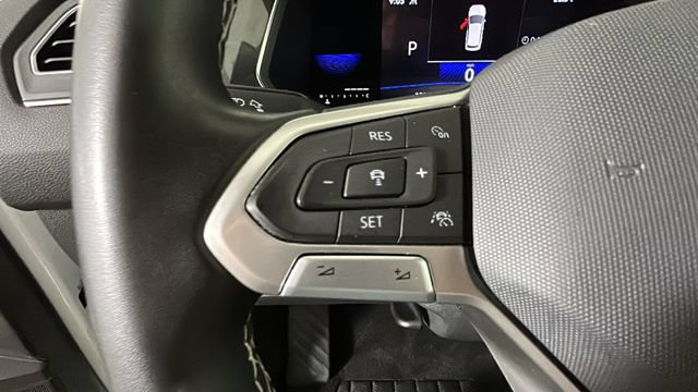 Used 2022 Volkswagen Tiguan SE AWD/4WD image 15