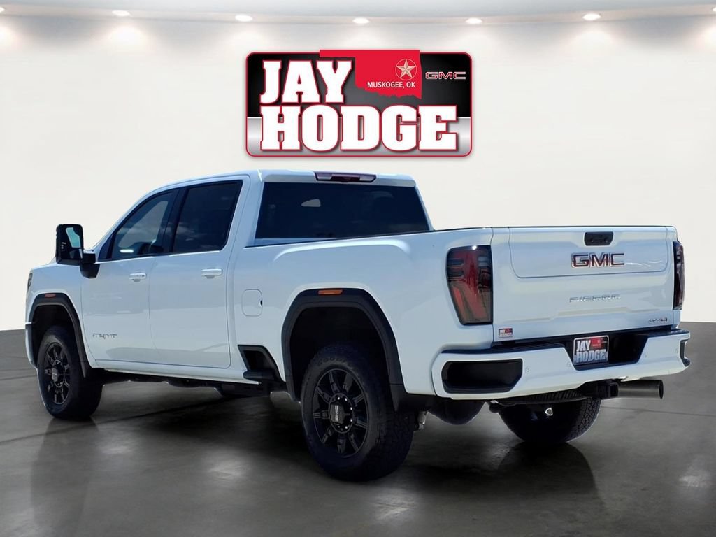 Used 2025 GMC Sierra 2500 AT4 AWD/4WD image 4