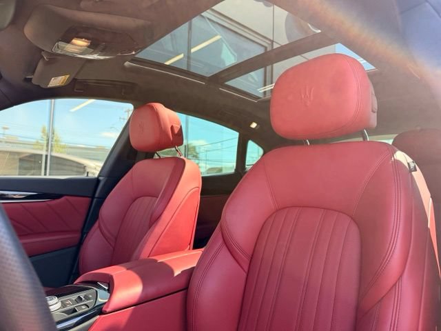 Used 2023 Maserati Levante Modena AWD/4WD image 15