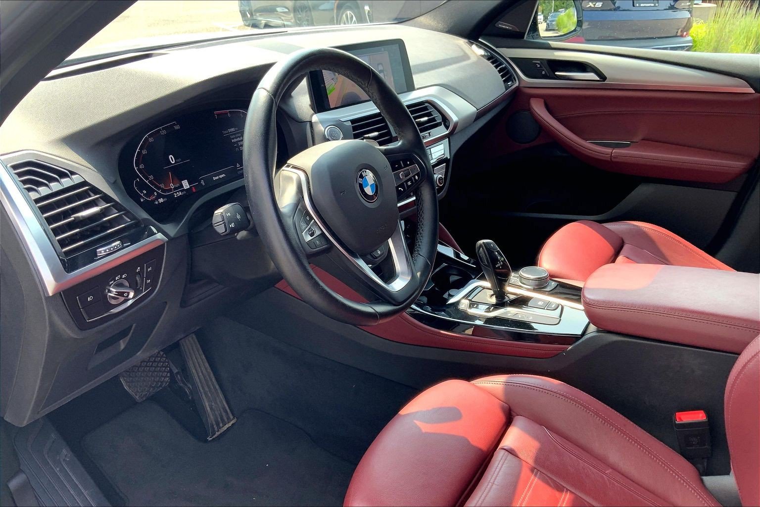 Used 2021 BMW X4 xDrive30i w/ Executive Package AWD/4WD image 4