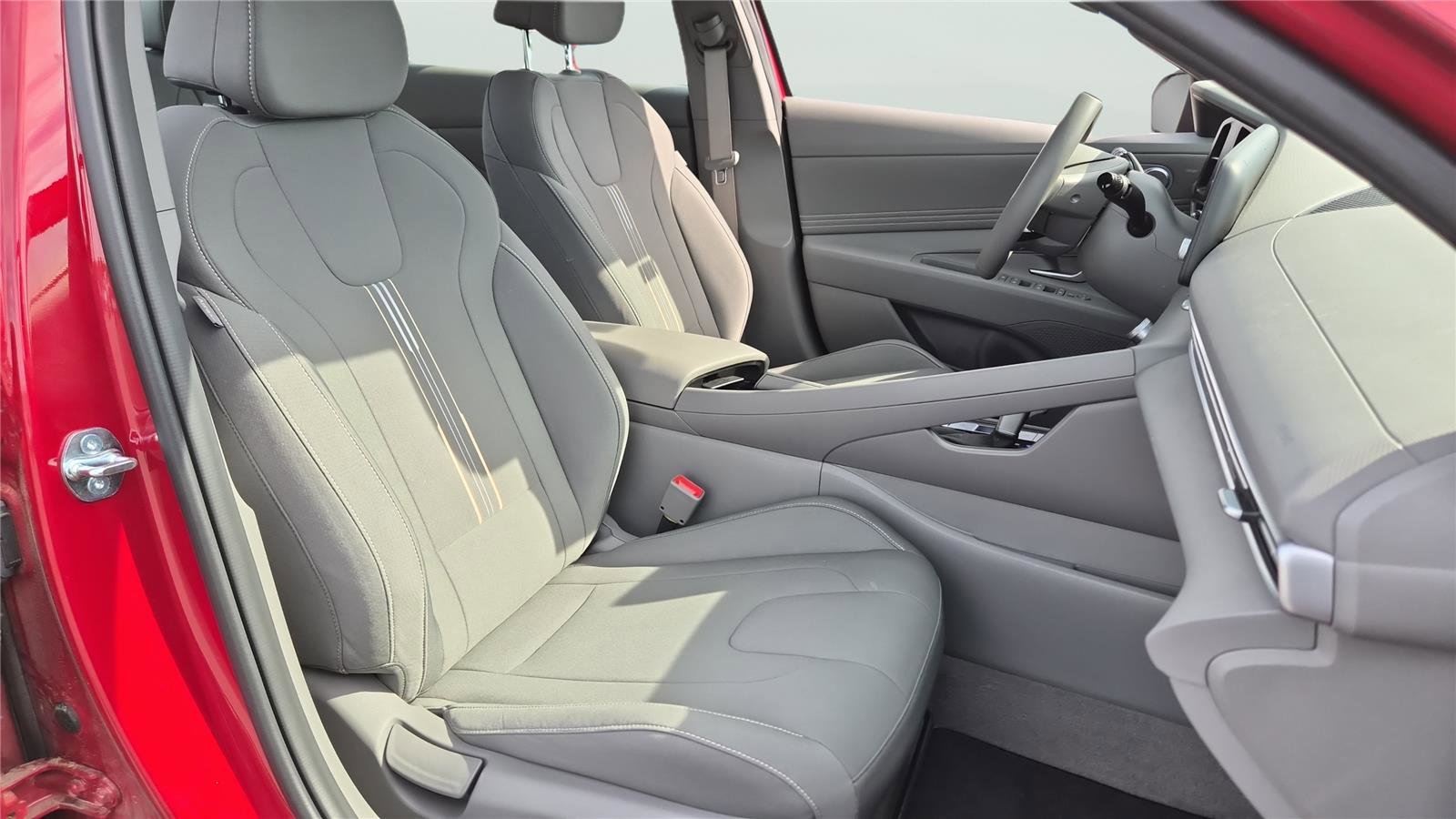 Used 2026 Hyundai Elantra SEL Sport FWD image 15