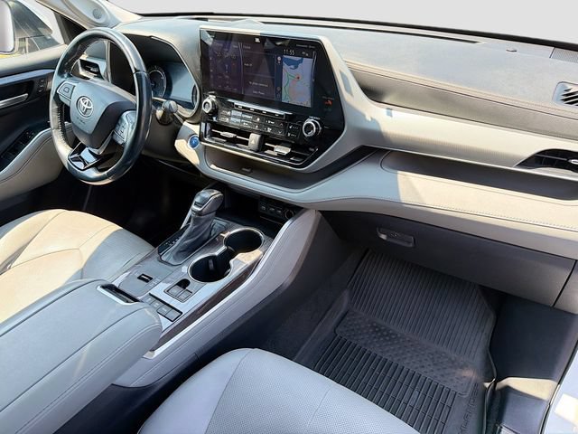 Used 2021 Toyota Highlander Platinum AWD/4WD image 30