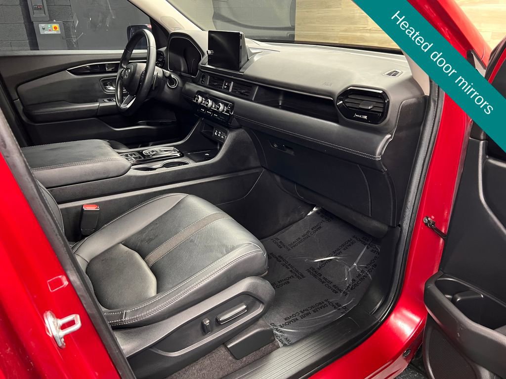 Used 2023 Honda Pilot Touring image 7