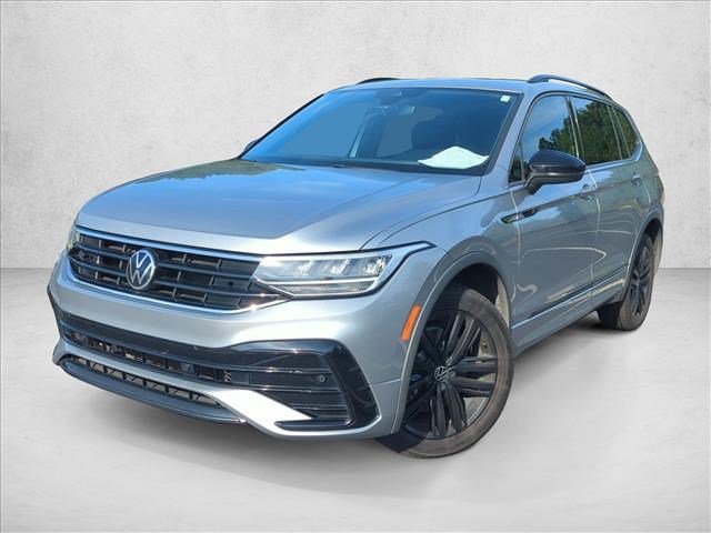Used 2022 Volkswagen Tiguan SE R-Line