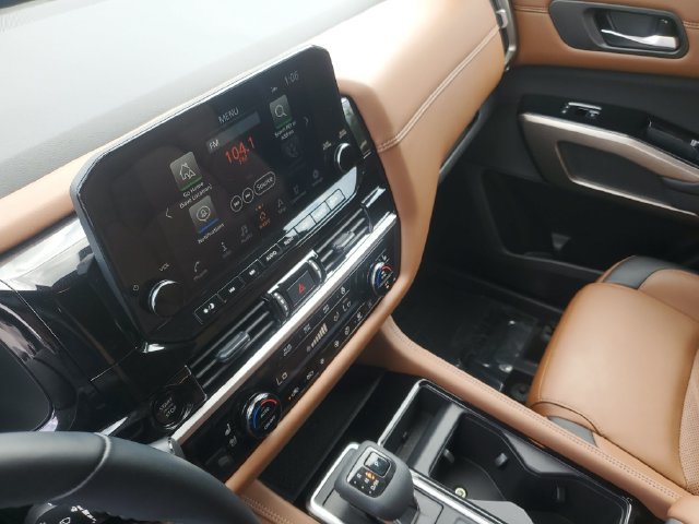 Used 2025 Nissan Pathfinder Platinum w/ Cargo Package FWD image 19