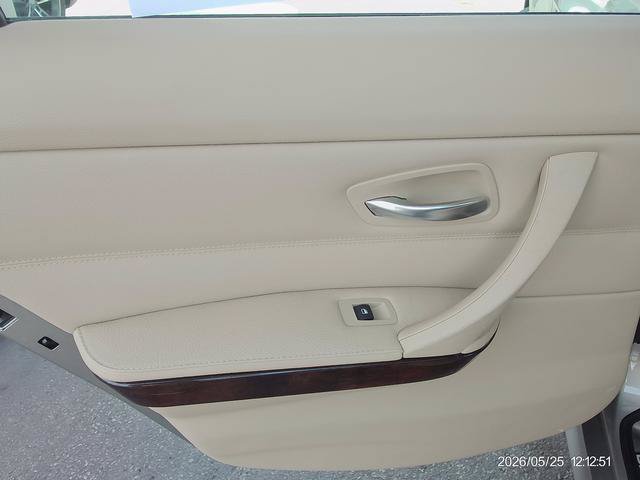 Used 2011 BMW 328i xDrive Sedan AWD/4WD image 16