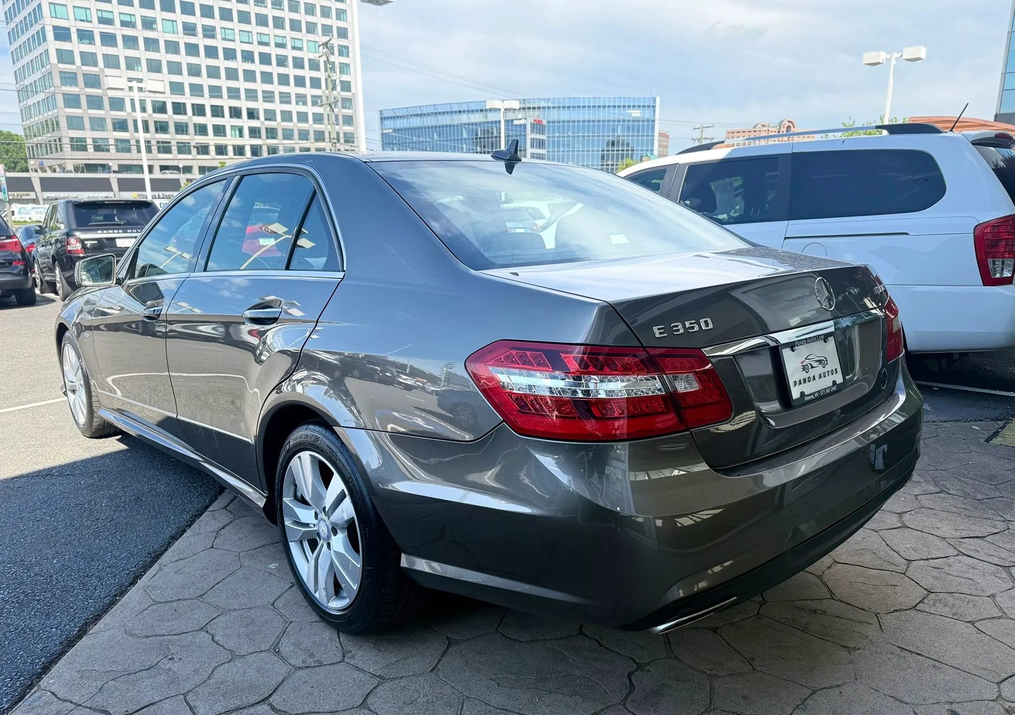 Used 2012 Mercedes-Benz E 350 BlueTEC Sedan image 5