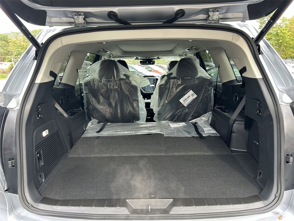 New 2025 Subaru Ascent Limited image 18