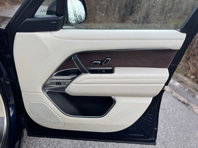 Certified 2023 Land Rover Range Rover SE AWD/4WD image 18