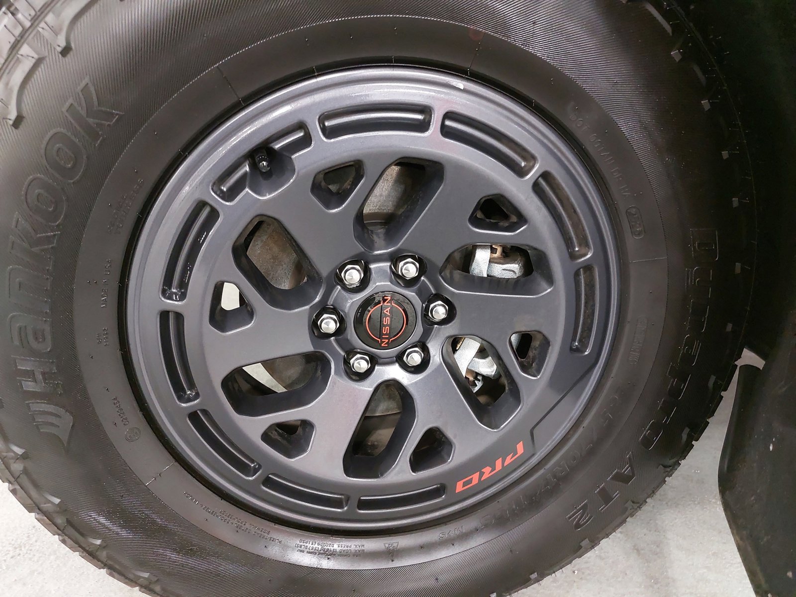 Used 2025 Nissan Frontier Pro-X image 36