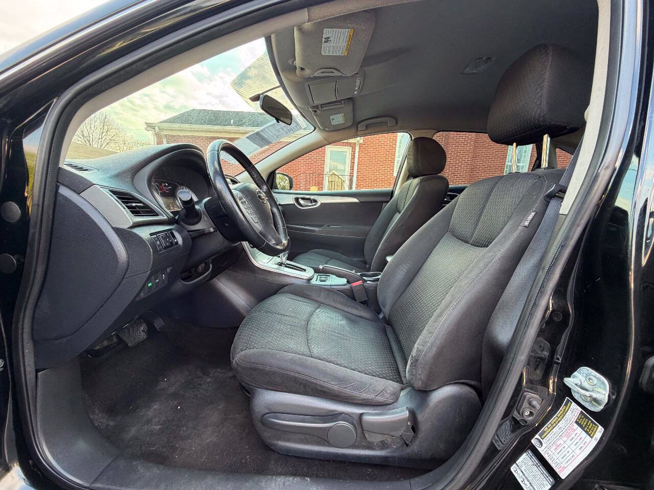 Used 2015 Nissan Sentra SR FWD image 12