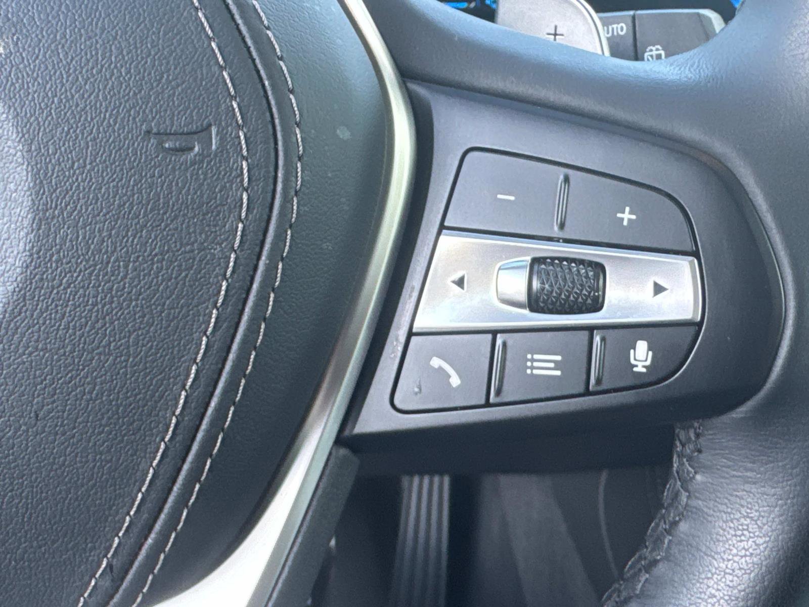 Certified 2025 BMW X5 xDrive50e w/ Parking Assistance Package image 28