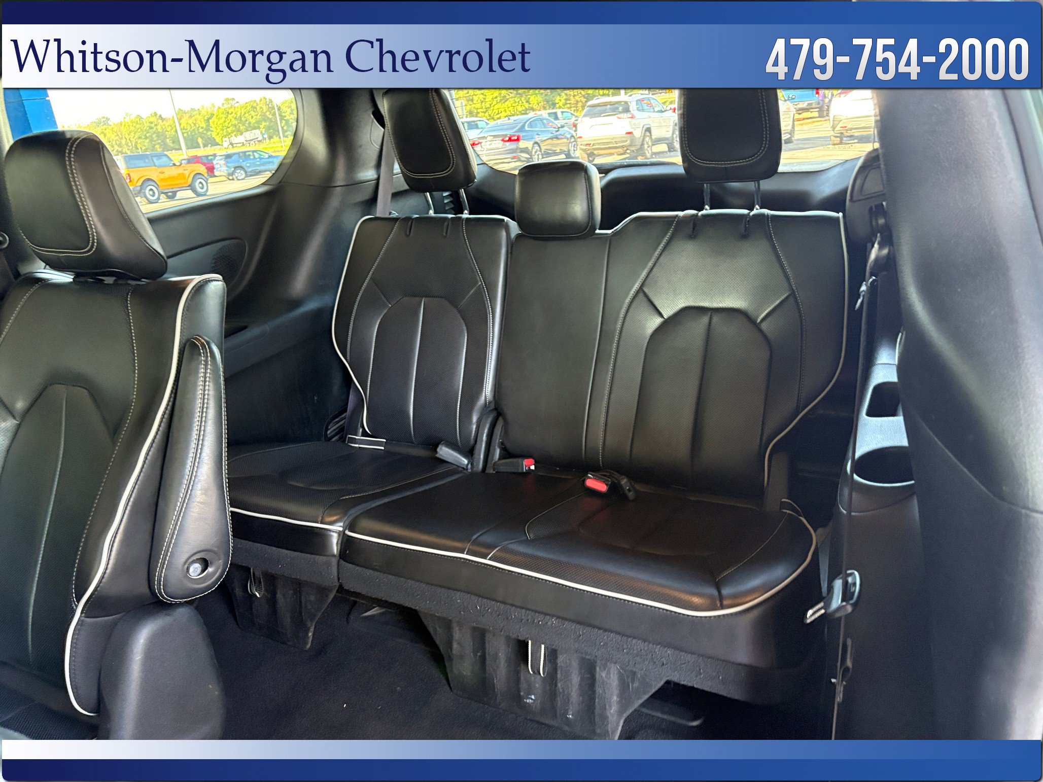 Used 2024 Chrysler Pacifica Premium FWD image 37