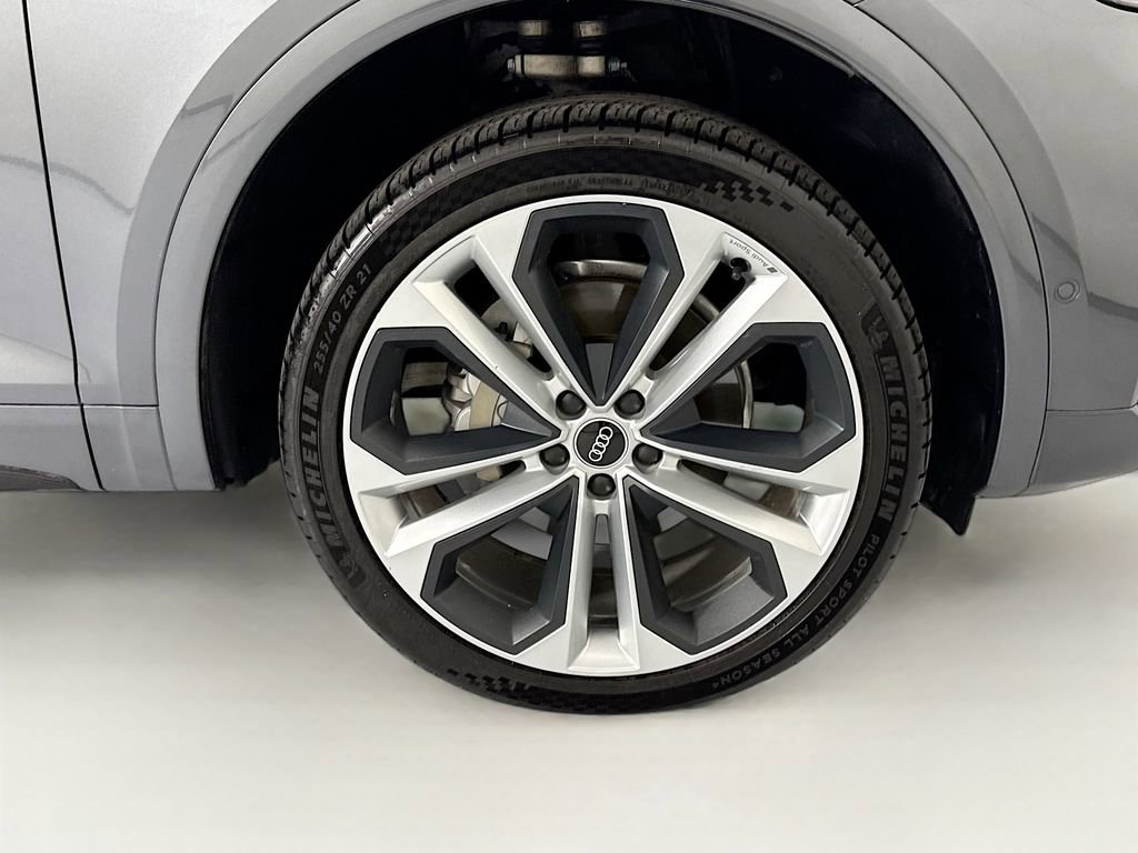 Used 2023 Audi Q5 2.0T Prestige w/ Prestige Package image 33