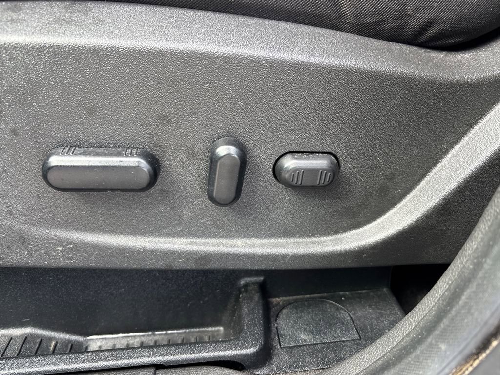 Used 2018 Ford Escape SE image 34