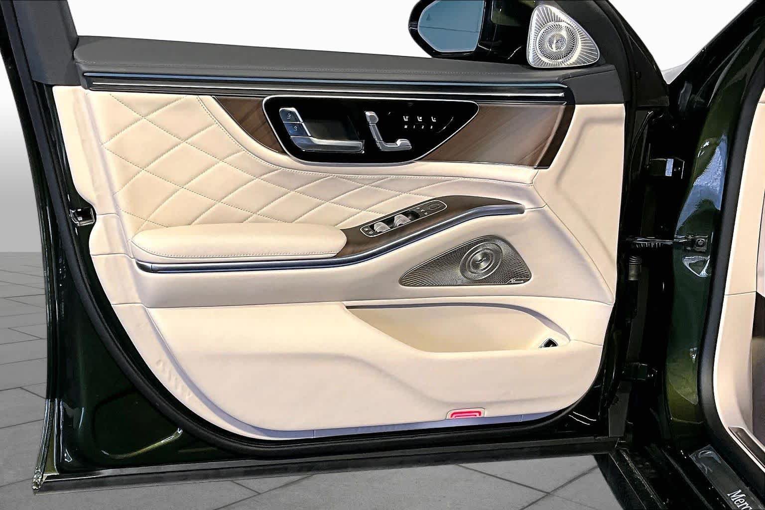 New 2027 Mercedes-Benz S 580 4MATIC Sedan image 11
